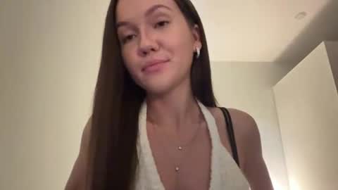 Zoe online show from June 2026 07:19:01 PM