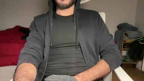 Snapshot of fla85 chatting on October 2025 06:41:01 PM Fla is short for Flavio online show from October 2025 06:41:01 PM