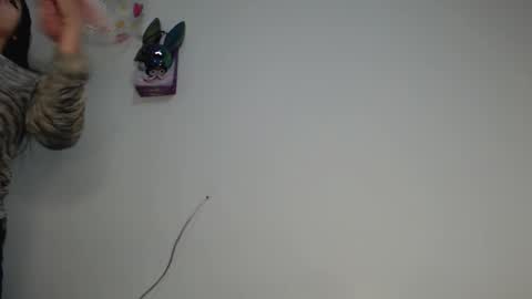 Snapshot of flamebond_room chatting on October 2025 12:05:01 PM tteo  Sienna  online show from October 2025 12:05:01 PM