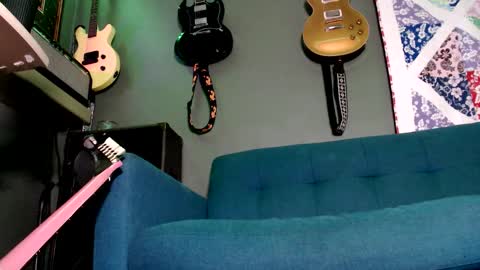 Snapshot of flanneldong chatting on November 2025 04:42:02 PM Flannel Dong online show from November 2025 04:42:02 PM