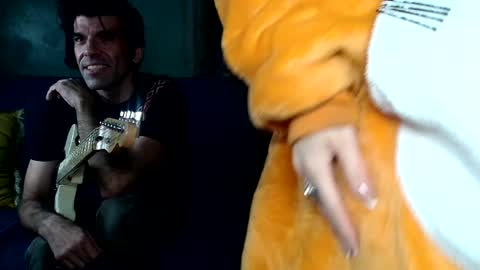 Snapshot of flanneldong chatting on November 2025 02:59:01 AM Flannel Dong online show from November 2025 02:59:01 AM