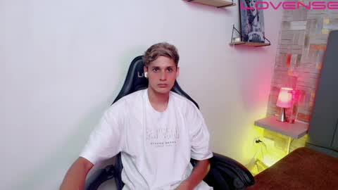 Snapshot of flaquito___ chatting on April 2026 09:12:01 PM Flaquito online show from April 2026 09:12:01 PM