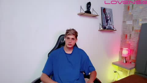 Snapshot of flaquito___ chatting on April 2026 08:28:02 PM Flaquito online show from April 2026 08:28:02 PM