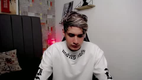 Snapshot of flaquito___ chatting on April 2026 08:37:01 PM Flaquito online show from April 2026 08:37:01 PM