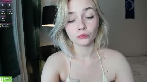 Snapshot of fleurdelisa chatting on March 2026 04:50:01 AM Lisa online show from March 2026 04:50:01 AM