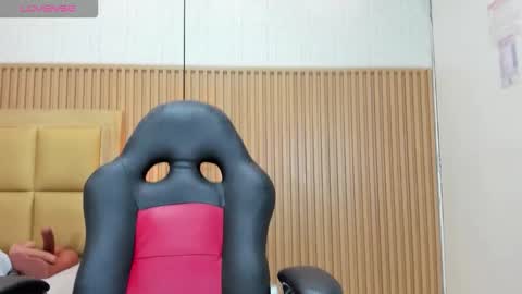   FLEUR   online show from February 2026 01:38:02 PM