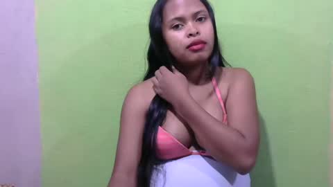 Snapshot of fleurtess_xx chatting on April 2026 04:26:02 AM Claire online show from April 2026 04:26:02 AM