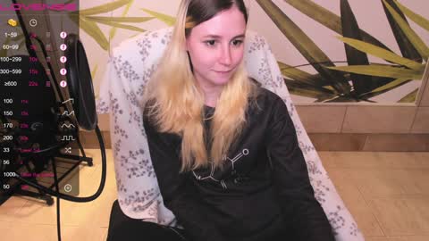 Snapshot of fleximona chatting on January 2025 03:52:01 PM FlexiMona online show from January 2025 03:52:01 PM