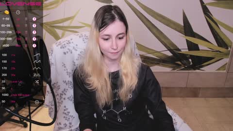 Snapshot of fleximona chatting on January 2025 12:43:02 PM FlexiMona online show from January 2025 12:43:02 PM