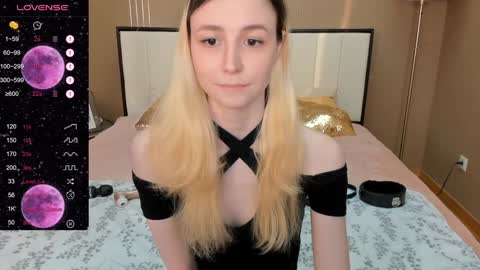 Snapshot of fleximona chatting on February 2025 09:43:01 AM FlexiMona online show from February 2025 09:43:01 AM