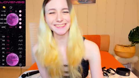 Snapshot of fleximona chatting on February 2025 08:42:01 AM FlexiMona online show from February 2025 08:42:01 AM