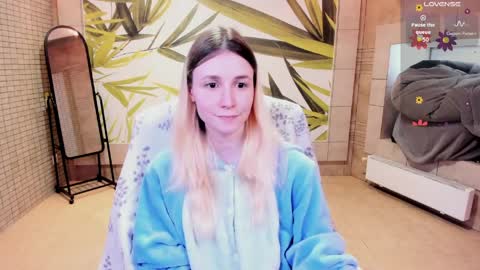 Snapshot of fleximona chatting on April 2026 09:40:02 AM FlexiMona online show from April 2026 09:40:02 AM