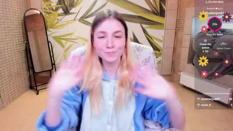 Snapshot of fleximona chatting on April 2026 08:40:01 AM FlexiMona online show from April 2026 08:40:01 AM