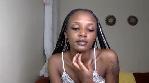 Snapshot of flirtyy_sheery chatting on March 2026 11:00:02 PM sheery online show from March 2026 11:00:02 PM