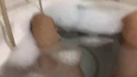 floater_24 online show from September 2025 04:56:02 PM