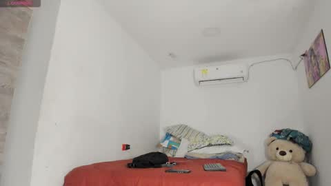 Snapshot of flor_herrera1 chatting on March 2026 03:45:02 AM online show from March 2026 03:45:02 AM