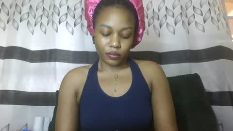 Snapshot of flora_fantasy chatting on June 2026 09:43:02 AM fantasy online show from June 2026 09:43:02 AM