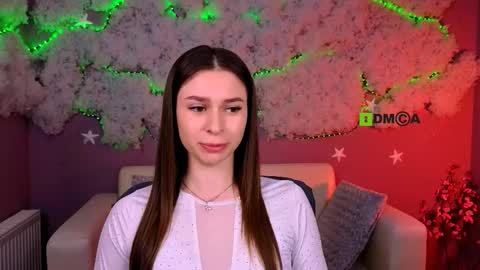 Snapshot of flora_ri chatting on March 2026 10:18:02 AM just ask me online show from March 2026 10:18:02 AM