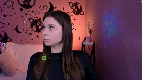 Snapshot of flora_ri chatting on April 2026 12:47:02 PM just ask me online show from April 2026 12:47:02 PM