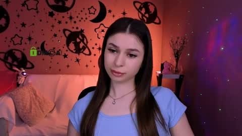 Snapshot of flora_ri chatting on April 2026 06:25:02 AM just ask me online show from April 2026 06:25:02 AM