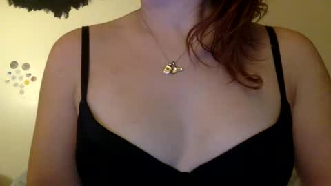 Snapshot of floraexploration chatting on December 2024 12:25:01 AM floraexploration online show from December 2024 12:25:01 AM