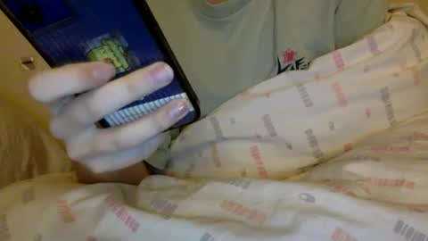 Snapshot of floraexploration chatting on February 2025 08:42:01 PM floraexploration online show from February 2025 08:42:01 PM