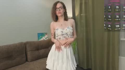 Anna online show from October 2025 01:32:02 PM