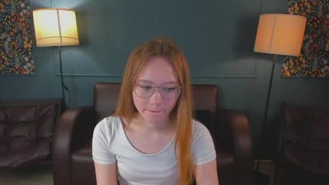 Snapshot of floralarsson chatting on June 2026 03:39:02 AM hey there guys im Flora no not the one from WInx. But I love magical stuff and especially I love nature. I dont know I thin online show from June 2026 03:39:02 AM