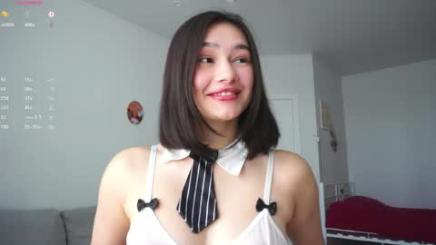 Snapshot of floralmuse chatting on April 2026 05:27:02 AM Viola online show from April 2026 05:27:02 AM