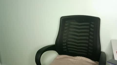 Snapshot of flower748 chatting on April 2026 04:23:01 PM flower748 online show from April 2026 04:23:01 PM