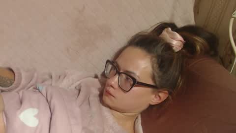 Snapshot of flowercandydoll chatting on October 2025 11:06:02 PM say meow and send tip online show from October 2025 11:06:02 PM