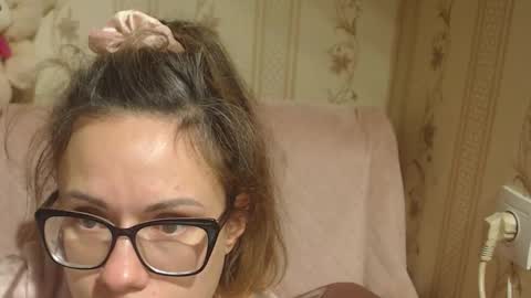 Snapshot of flowercandydoll chatting on November 2025 04:39:01 PM say meow and send tip online show from November 2025 04:39:01 PM