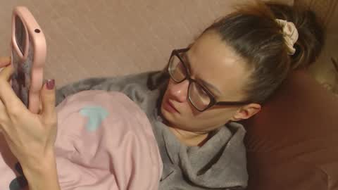 Snapshot of flowercandydoll chatting on December 2025 06:38:01 PM say meow and send tip online show from December 2025 06:38:01 PM