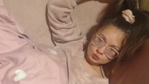 Snapshot of flowercandydoll chatting on April 2026 05:48:02 PM say meow and send tip online show from April 2026 05:48:02 PM