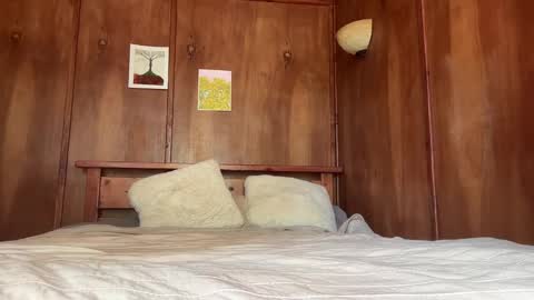 Snapshot of flowergirl448844 chatting on November 2025 11:48:01 PM Flowergirl online show from November 2025 11:48:01 PM