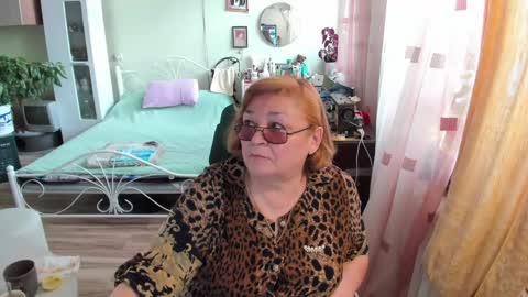 Flowerlower online show from April 2026 02:21:01 PM