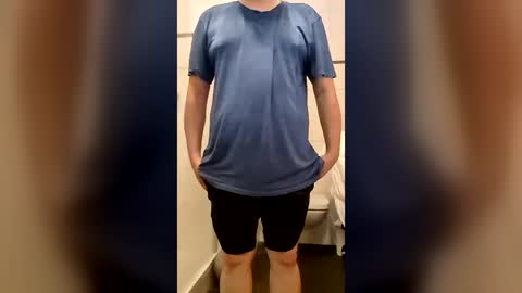 fluffybutt_ online show from June 2026 05:50:01 PM
