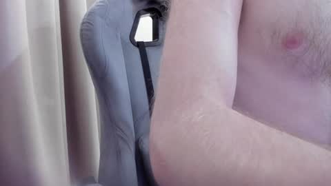 Snapshot of fluffycat_ chatting on December 2024 01:05:02 PM fluffycat online show from December 2024 01:05:02 PM