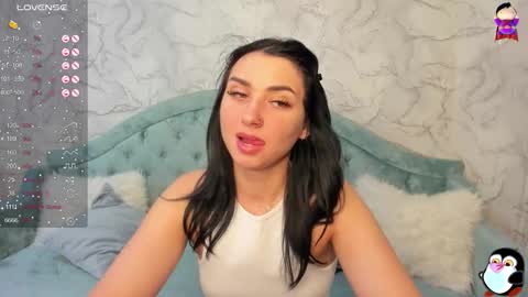 Lina online show from October 2025 11:50:01 PM