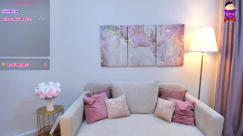 Snapshot of flufyfoxx chatting on March 2026 11:43:01 PM Lina online show from March 2026 11:43:01 PM