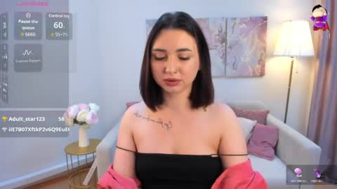 Snapshot of flufyfoxx chatting on April 2026 01:05:02 AM Lina online show from April 2026 01:05:02 AM