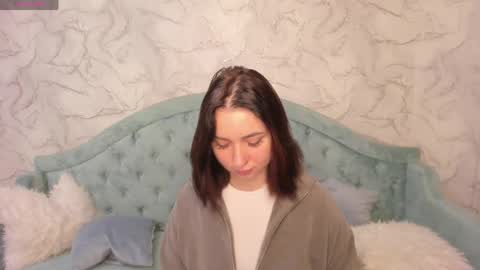 Snapshot of flufyfoxx chatting on April 2026 01:00:02 AM Lina online show from April 2026 01:00:02 AM