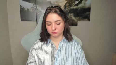 Snapshot of flufyfoxx chatting on May 2026 01:46:01 AM Lina online show from May 2026 01:46:01 AM