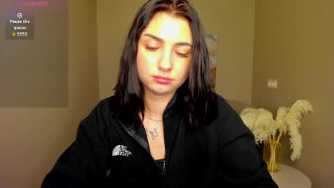 Snapshot of flufyfoxx chatting on May 2026 12:05:01 AM Lina online show from May 2026 12:05:01 AM