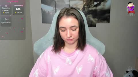 Snapshot of flufyfoxx chatting on May 2026 01:01:01 AM Lina online show from May 2026 01:01:01 AM