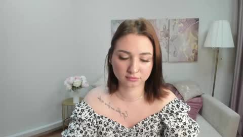 Snapshot of flufyfoxx chatting on June 2026 12:27:01 AM Lina online show from June 2026 12:27:01 AM