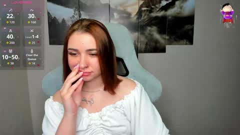 Snapshot of flufyfoxx chatting on June 2026 12:05:02 AM Lina online show from June 2026 12:05:02 AM