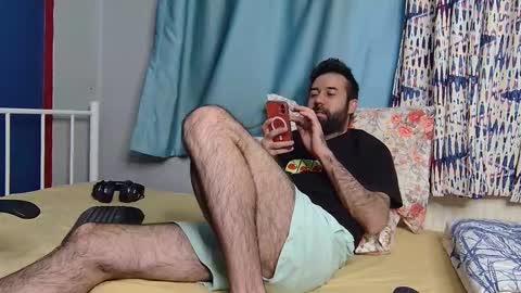 Snapshot of flycb chatting on December 2025 06:43:02 AM Fly online show from December 2025 06:43:02 AM