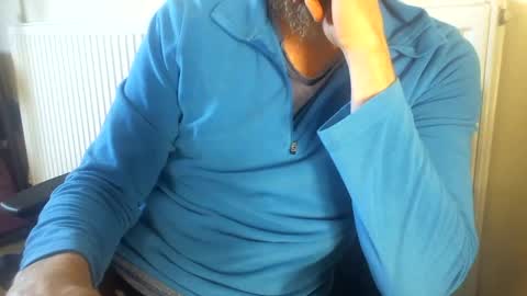 Snapshot of fns2011 chatting on September 2025 09:03:02 AM fns2011 online show from September 2025 09:03:02 AM