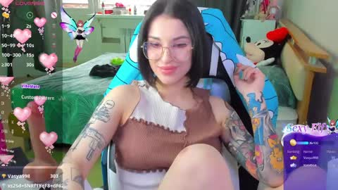 Snapshot of folinskaayaa chatting on April 2026 04:17:02 AM folinskaayaa online show from April 2026 04:17:02 AM